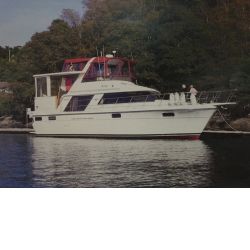 This Boat for sale is a 
Carver, 
4207, 
Used, 
Power Cruisers, 
14.63, 
Metre